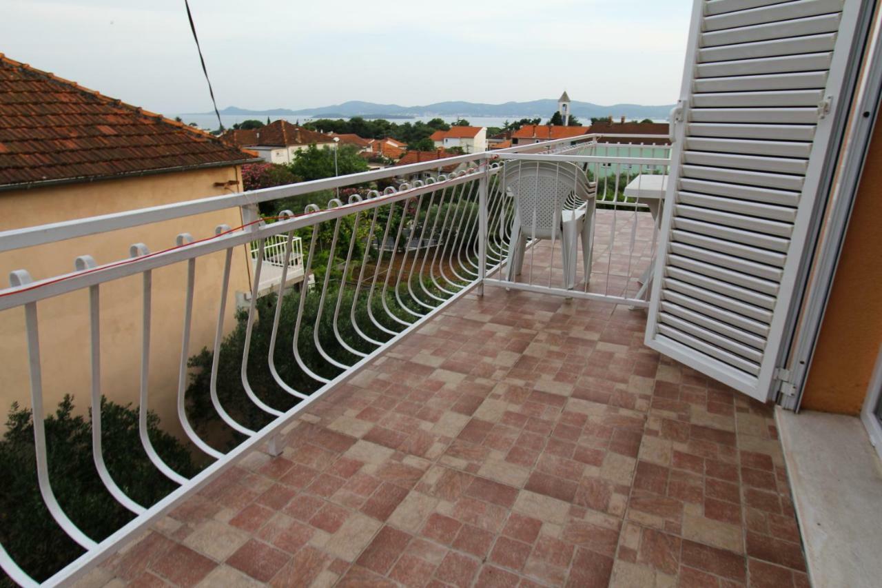 Apartmani Nado Majica Sveti Filip i Jakov Exterior foto